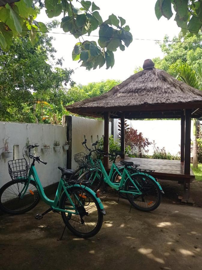 Follow The Rabbit Bungalow Gili Air Buitenkant foto